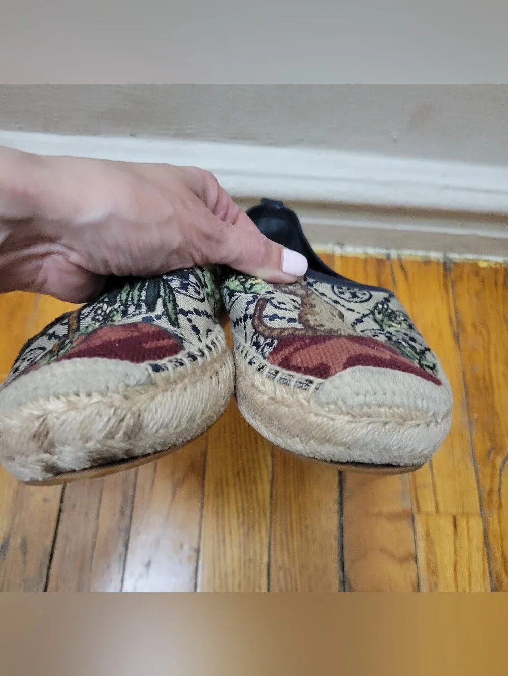 Tory Burch Paid‎ Or Tory Cheetah Embroidered Espadrilles GUC